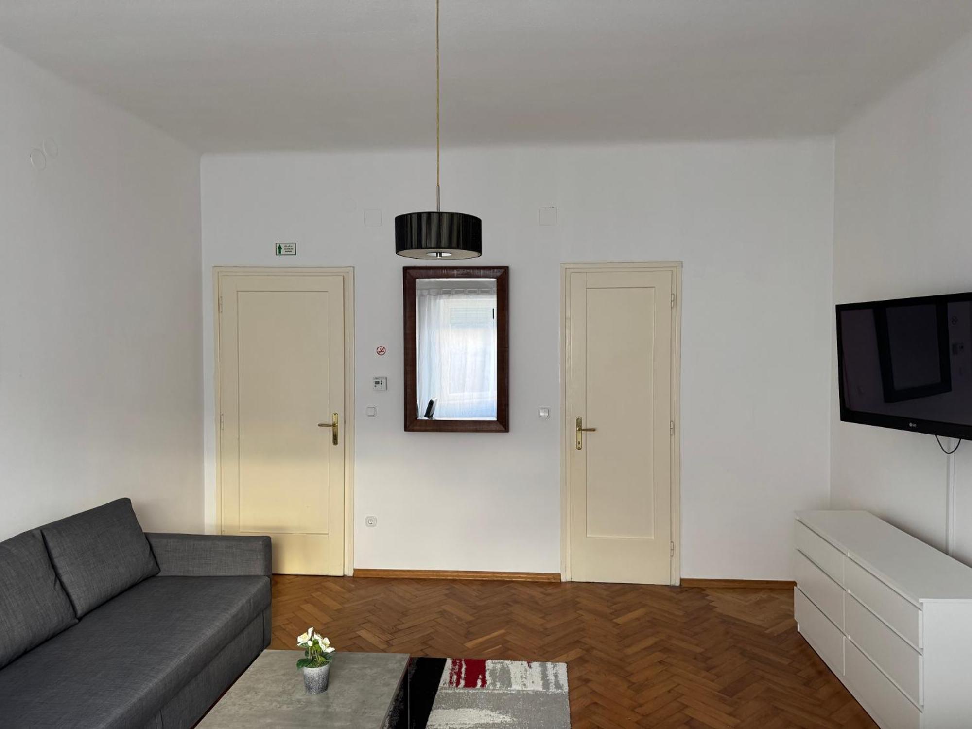 Studio Apartman Thalia Загреб Екстериор снимка